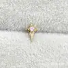 Brincos Pequenos de Estrela de Quatro Pontas em Liga de Titânio Astmf-136 Titânio G23 Novos Brincos Studs de Lábio de Estrela de Quatro Pontas com Rosca Interna Acessórios