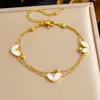 Pulseira Empilhável Elegante de Nicho com Temperamento Levemente Luxuoso em Aço Inoxidável Banhado a Ouro com Pingentes Quadrados, Corações e Borboletas Incrustados com Strass Joia de Mão
