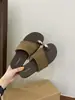 Sandalias sin cordones de hebilla metálica simple para mujer, nuevo producto de verano 2026, sandalias de playa de estilo hada, cómodas y a la moda
