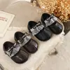 Zapatos de Cuero con Moño para Niña Pequeña 2026 Primavera/Otoño Nuevos Zapatos Individuales Versátiles de Princesa Elegantes para Niños Suela Suave para Bebé