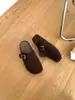 Zapatos cerrados para mujer que aumentan la altura con suelas gruesas para uso en exteriores, nuevas pantuflas slip-on de otoño 2026
