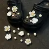 Novos Sapatos Perfurados Estilo Menina Borboleta Prata de Alta Qualidade Acessórios DIY Decorações Pingentes de Strass para Sapatos