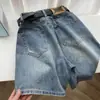 Shorts de Mezclilla Rasgados con Forma de Pera para Mujer, Verano Delgados Tallas Grandes Cintura Alta Cubre Cadera Línea A Pierna Ancha Largo hasta la Rodilla