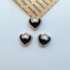Pendientes de corona de viento fragante pequeños vintage pendientes de amor material de pendientes accesorio para ropa bolsa agujero zapatos pasador de pelo accesorios al por mayor