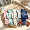 Conjunto de Moletom Estiloso e Doce para Meninas da Amazon e Calça de Moletom Conjunto Versátil de Duas Peças de Roupa Externa Nova para Meninas