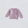 Cárdigan Suéter para Bebés y Niños Pequeños 2026 Otoño Nuevo Cuello Redondo Chaqueta Bordada en Forma de Corazón Prenda de Punto para Niñas Bebés