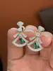Pendientes de Plata S925 Chapados en Oro de 18K con Forma de Abanico con Esmeralda, Pendientes de Falda, Lujo Ligero, Versátiles, Estilo Ins, Directo del Fabricante