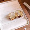 Pendientes de Zirconia y Nácar con Textura de Sol, Pendientes Exquisitos, Frescos y Dulces, de Lujo Ligero, Alta Gama, Modernos y Versátiles para Mujer