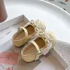 Sapatos de Couro Estilo Coreano Estilo Little Coco para Meninas 2026 Primavera/Outono Novos Sapatos de Princesa para Crianças Pequenas e Médias com Velcro Mágico Mocassins