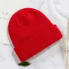 Chapéus de Tricô Estilo Coreano para Outono e Inverno para Homens e Mulheres, Quentes e Modernos, Gorros Versáteis de Tricô Grosso com Logo Personalizável, Gorros Estilo Japonês
