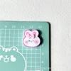 Bonita funda para teléfono de goma color crema con forma de oso y conejito, con líneas brillantes, ideal para hacer tú mismo, con horquilla para el pelo, cuerda para la cabeza, accesorios de joyería