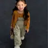 Ropa para Niñas 2026 Primavera/Verano Nuevo Súper Lindo Gatito Graffiti Bordado Overol Conjunto de Pantalones Casuales para Niñas Moderno