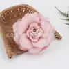 2025 Flor de Tecido Boutonnière Artificial Versátil Tiktok Exportação Europeia e Americana Cor Tecido Totalmente Aveludado Flor Begônia