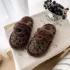 Moda e simples 2026 outono e inverno novo para casa e ao ar livre ins feminino peludo estampa de leopardo chinelos de algodão para mulheres