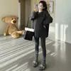 Camiseta de rayas para maternidad de lana australiana cepillada de doble cara y engrosada, corte holgado que cubre la cadera, perfecta para otoño e invierno