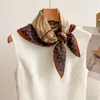 Bufanda de Seda Estampada con Nuevo Diseño 2026 para Mujer, Estilo Europeo y Americano, Chal Decorativo Elegante y Versátil, Bufanda Accesorio Profesional