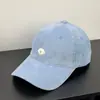 Gorra de Béisbol de Pana con Bordado de Cordero Lindo Estilo Japonés Versátil Casual Estilo Academia Reductor de Edad para Hombres y Mujeres Otoño/Invierno