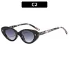 Elegantes Gafas de Sol Estilo Coreano con Montura Pequeña Ojo de Gato, Versátiles y con Estilo para Fotografía Callejera, Gafas de Sol con Protección UV para Mujer, Gafas con Tachuelas de Flecha