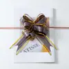 Cinta Floral Pintada a Mano con Patrón de Corteza Bordada en Oro, Mariposa de Gasa Nieve Decoración de Boda para Escaleras de RV Empaque de Regalo de Navidad