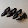 Zapatos de vestir simples retro Chuyuji 2026, diseño elegante y versátil, tacón grueso, punta fina, nuevos mocasines de otoño e invierno