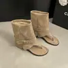 Sandalias de tanga retro únicas para mujer, nuevo estilo de verano 2026, pantalones de estilo chica picante, botas cortas estilo western para viajar a Xinjiang