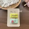 Primavera e Verão Novo Desenho Animado Doce Fofo Almofada Infantil Feito à Mão Bordado Xadrez Botão Grampo de Cabelo Coração de Menina Estilo College