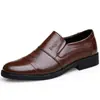 Sapatos Sociais Primavera e Outono 2024 Masculino de Negócios Couro de Vaca Casual para Escritório Versátil com Cadarço Sapatos Masculinos