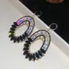 Brincos Ovais Geométricos Cruzados Europeus e Americanos Agulha de Prata com Diamantes, Brincos de Luxo Leve de Alta Qualidade, Acessórios de Orelha Exagerados Modernos e Únicos