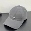 Gorra de béisbol de alta calidad con visera suave para hombres y mujeres, adecuada para otoño e invierno, con efecto adelgazante del rostro, estilo retro americano, bordado simple de letras
