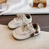 Zapatillas Deportivas para Niños 2026 Otoño Nuevo Estilo Niñas Lazo Lindo Adorno de Encaje Zapatos Casuales Color Sólido Zapatillas de Running