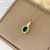 Collar de Moda Estilo Coreano con Colgante Ovalado de Diamante y Cristal Verde Cruzado Amazon Acero Inoxidable Zirconia Collar de Girasol