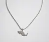 Collar de Tiburón Pequeño Estilo Wang Yibo para Hombre Colgante de Delfín Moda Simple Europea y Americana Cadena de Lana Acero de Titanio para Mujer Sin Decoloración