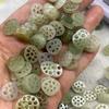 Suministro en Vivo de Accesorios Pequeños de Jade Hetian de Material de Qinghai, Rodajas de Raíz de Loto Color Agua Clara, Joyería Versátil Estilo Raíz de Loto Hecha a Mano para DIY