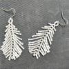 Pendientes de Borla de Pluma de Cisne con Cuentas, Clip para Oreja sin Dolor Tipo Bobina de Mosquito, Pendientes con Diseño de Cuentas Antiguas de Imitación Satinada para Mujer