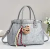 Bolso de Mujer 2026 Nueva Textura de Tela Bolso de Mano Lujo Ligero Sensación de Alta Gama Bolso de Hombro Único Cruzado Bolso de Gran Capacidad para Mujer Bolso Sucio Sucio
