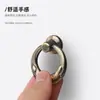 Gaveta de estilo europeu Alça de furo único Armário de guarda-roupa Alça de anel de cobre antigo Chinês Antigo Simples Anel de Suspensão Maçaneta da Porta do Armário