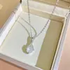 Elegante collar de acero de titanio con cruz de circonita estilo coreano para mujer, cadena para la clavícula de diseño único, accesorio versátil y de lujo ligero