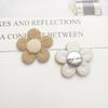 Otoño e Invierno nueva serie café con leche serie flor de peluche mariposa broche accesorios para la cabeza de niños accesorios para ropa bolsa sombrero