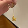 Colar com Pingente Novo Estilo Chinês da Moda para Mulheres, Cor Dourado Areia Corrente para Suéter Clavícula de Pônei, Atacado Disponível
