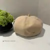 Moda Outono e Inverno Chapéu de Lã Versátil em Forma de Abóbora para Mulheres, Estilo Britânico Retrô, Grande Circunferência da Cabeça, Emagrecimento Facial, Boina Quente, Tendência