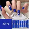 ZE16 refere-se a adesivos de unha estilo europeu e americano com grandes blocos de cor, estampas de leopardo, xadrez, estrelas, listras, e ornamentos para unhas.