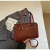 2026 Nuevo Bolso de Invierno Bolso Cuadrado Pequeño para Mujer Versátil de Moda Bolso de Hombro para el Trabajo Bolso Cruzado de Moda de Gama Alta de Moda