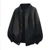 Suéter Cardigan de Malha Gola Redonda Moda Nova Outono/Inverno 2026 para Homens, Tricô em Cor Sólida, Jaqueta Casaco com Gola Alta