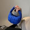 Bolsa de Novedad Versátil Plisada a Cuadros Nube Bolso de Axila 2025 Nuevo Bolso de Algodón Moda Simple Bolso de Mano Burbuja