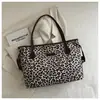 Nova Bolsa Tote Estampada de Leopardo 2026 para Mulheres, Bolsa de Ombro de Grande Capacidade, Moderna e Versátil, Adequada para o Trabalho e para Estudantes