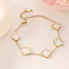 Pulsera de Acero de Titanio Ol Moda Chapada en Oro de 18K Trébol de Cuatro Hojas Madre Perla, Joyería para Mujer que No se Desvanece, Stock Listo de Fábrica al por Mayor