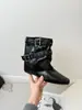 Botines retro estilo coreano para mujer, nueva colección otoño 2026, con hebillas de cinturón, diseño estilo western y puños de pierna plisados y superpuestos.