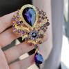 Broche de cristal de estilo retro con incrustaciones de aleación y alfiler de diamantes de imitación, colgante de color, ramillete, ropa transfronteriza entre Europa y Estados Unidos.
