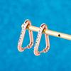 Aretes distintivos de triángulo de forma especial con hebilla para la oreja para hombre y mujer, simples, europeos y americanos, de acero inoxidable, acero de titanio, aretes transfronterizos con diamantes de imitación