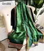 Venta al por mayor de fábrica Nuevo bufanda larga de playa satinada Li Jin 90*180 estampada estilo coreano chal de seda artificial